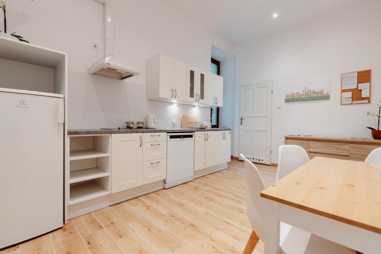 Atticus Apartments Krakow Bagian luar foto