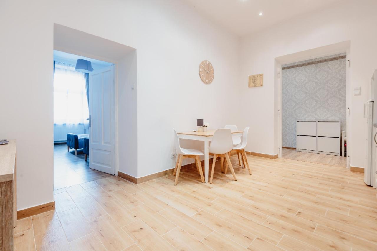 Atticus Apartments Krakow Bagian luar foto