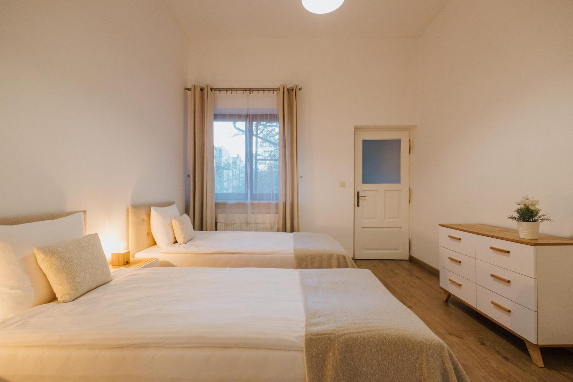 Atticus Apartments Krakow Bagian luar foto