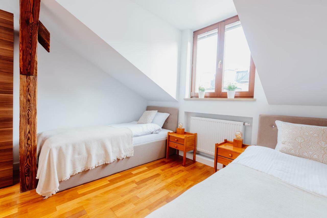 Atticus Apartments Krakow Bagian luar foto